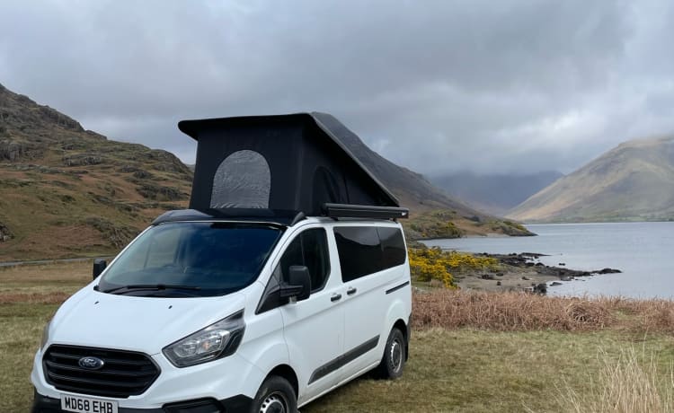 Ruby – 4-persoons Ford campervan uit 2018