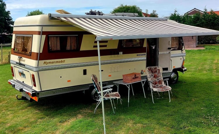 Oldtimer Hymer von 1986 für 4 Personen