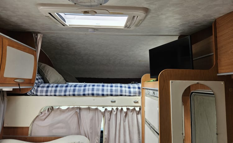 Giotto – Giottiline attic camper 6 seats 