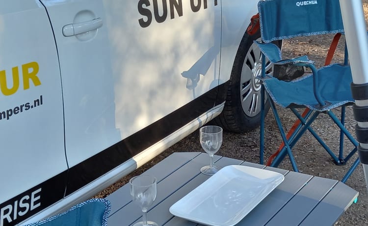 SunUp! – Cool!!.. An adventure with the smallest camper in NL??