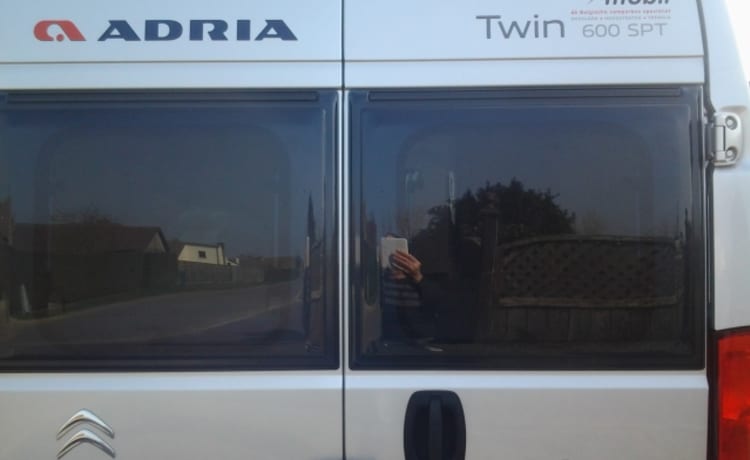 Adria twin 600 spt citroen 