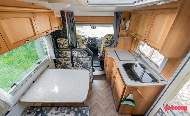 ALKO – Camping-car spacieux et pratique Type Bürstner