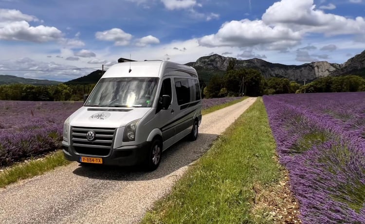 Craftcamp – 2p VW Crafter buscamper (2007), airco + nieuw interieur!