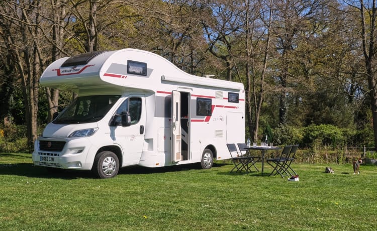 Eleanor  – 6 berth Roller Team alcove from 2018