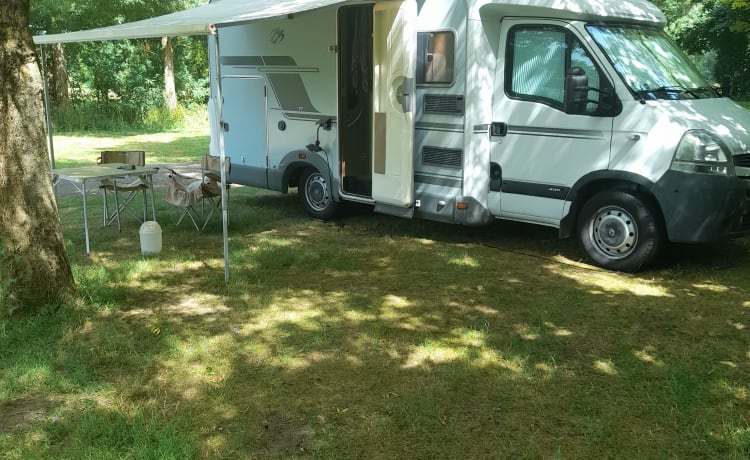 Le CathyChris – Camping car 4 sièges et 3 couchages