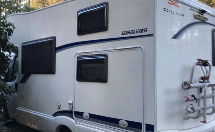 Joint Euroliner – Bellissimo camper alcova 4/6p (adatto a persone alte)