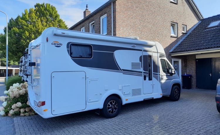 Enjoy a holiday full of freedom in this luxury motorhome