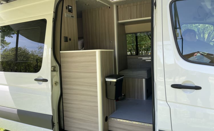 Reachervan – Mercedes-Benz Sprinter pour deux personnes