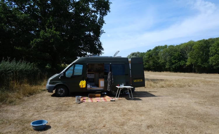 George  – 2-persoons Ford campervan uit 2010