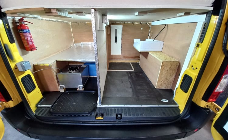 DigiDuck – 3p Renault self-build, full option digital camping