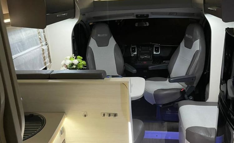 LUXE VAKANTIE CAMPER FIAT CHAUSSON