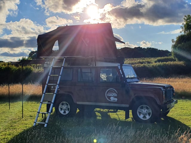 Cherry Belle – Land Rover Camper for Family Adventure