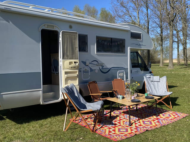 Camper per famiglie Rimor Superbriga per 6 persone