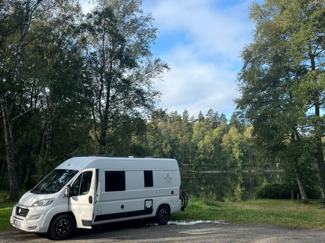 CC Coast Camper – Camper mieten: Weinsberg CaraTour mit Bad & Küche – perfekt für 2–3