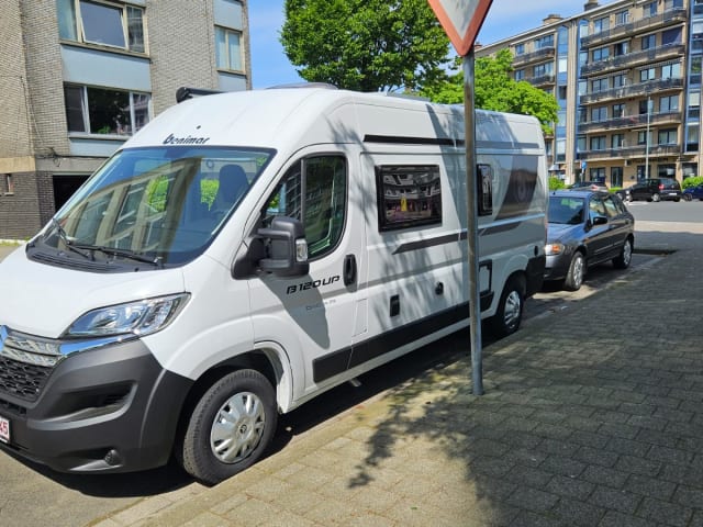 Den Beni  – 4p Benimar campervan uit 2023