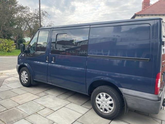 Big Blue – 2 berth Ford campervan from 2013