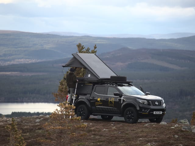 Highland Overland - Shackleton  – Overland Trucks à louer dans les Highlands écossais (aéroport d'Inverness)