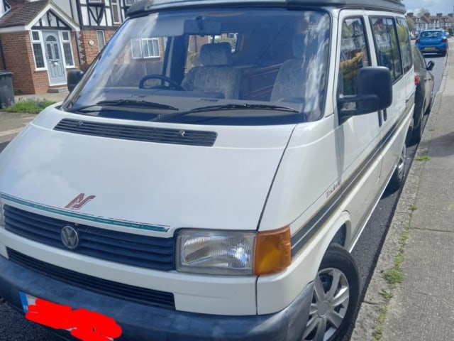 4 berth Volkswagen campervan from 1998