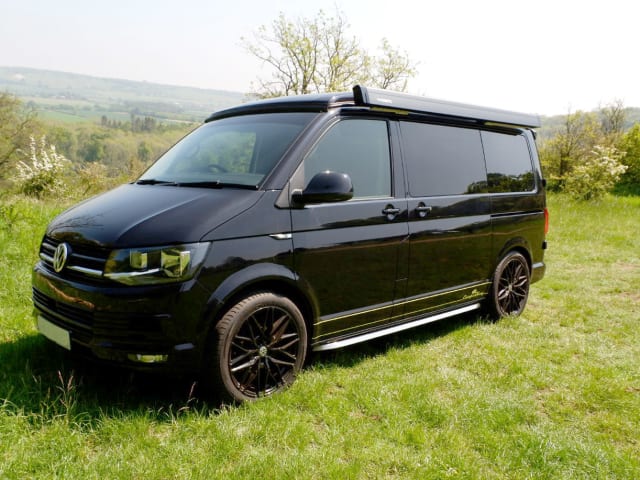 Cruisin-Camper – VW Transporter 2018 T6 – 4 Schlafplätze