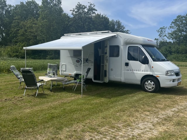 Droom op wielen – Luxurious and complete Detleffs with double air conditioning and complete inventory