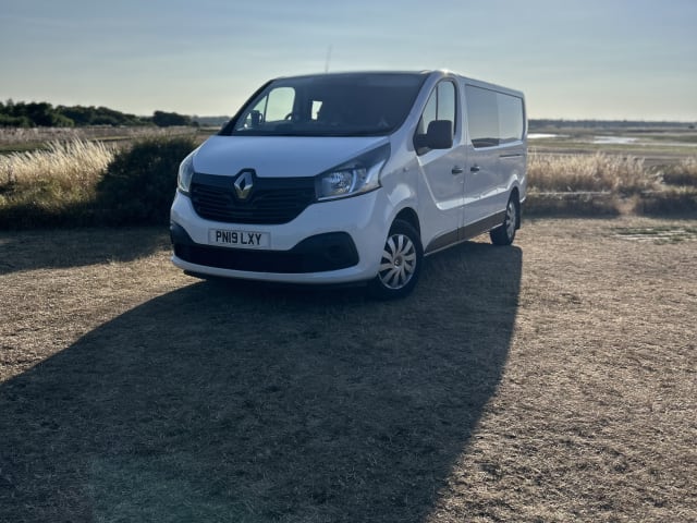 Lexy – 3 berth Renault campervan from 2019