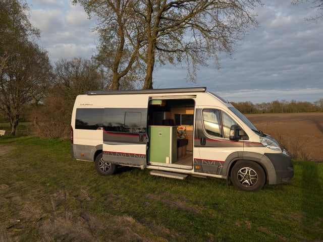 Explorer – Citroen Jumper (extra high and extra long)
