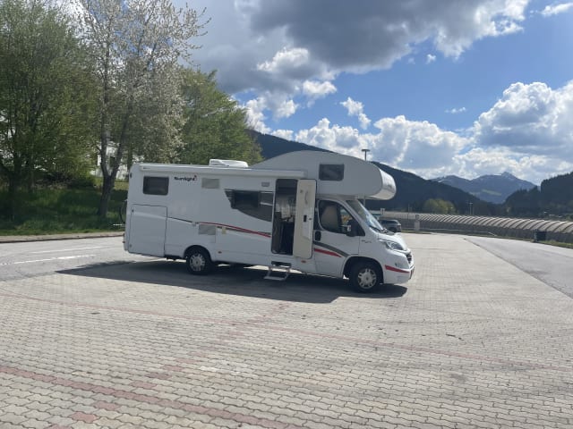 Fryske camper  – 4p Sunlight alcove from 2017