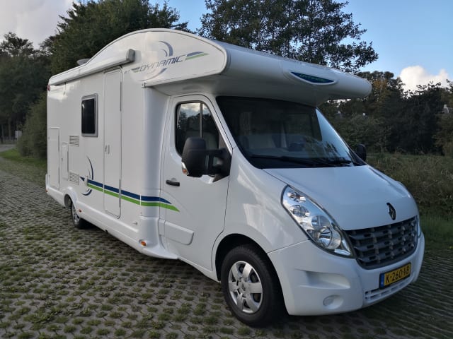 Camper Dynamic – Rimor semi-intégré à partir de 2014