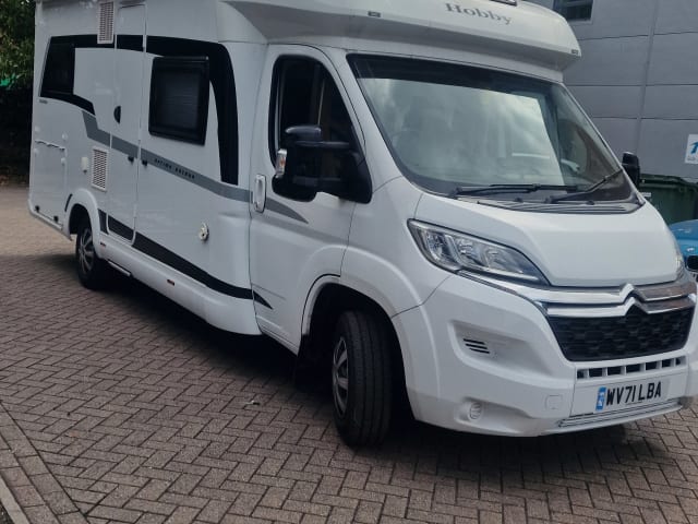 Lady – 4 berth Hobby optima  ontour 2021