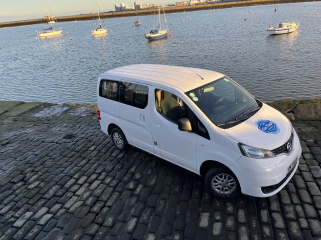 Bella – Modern cosy ~ LHD van. - insurance included 