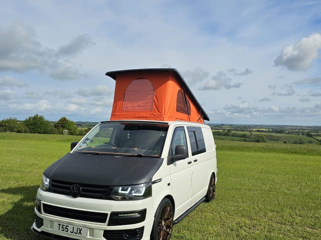 Stan – 4 berth Volkswagen campervan from 2008