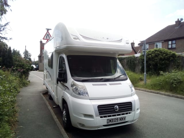 Sundance  – 5 berth Swift alcove from 2009