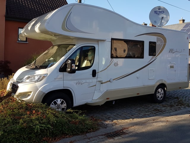 Camping-car familial spacieux à louer