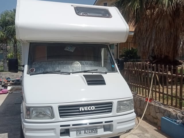 Paolo surfe – Iveco Daily free