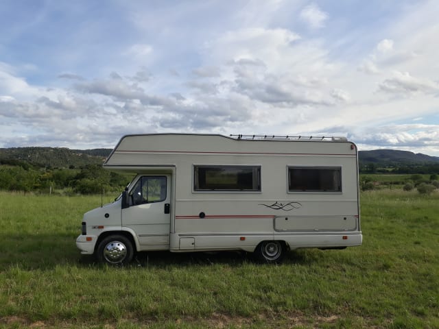 Granduca – Fast neat 5-person Fiat Ducato in the South of France