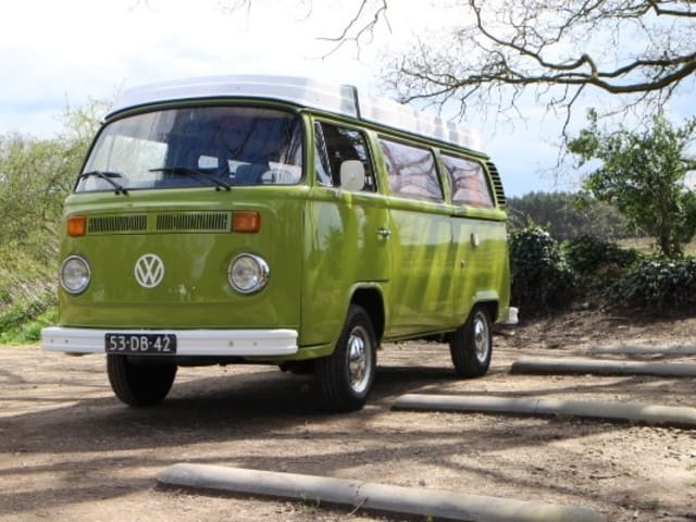 Westfalia – Beau camping-car classique à louer! Louer un ancien VW Van - T2 Westfalia