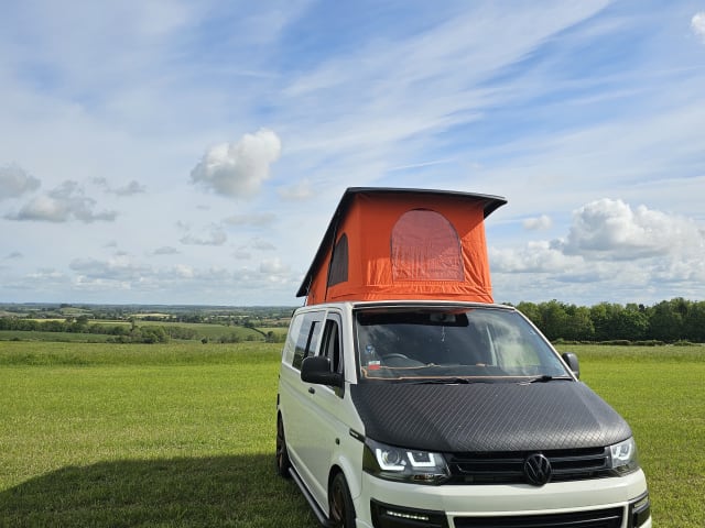 Stan – 4 berth Volkswagen campervan from 2008