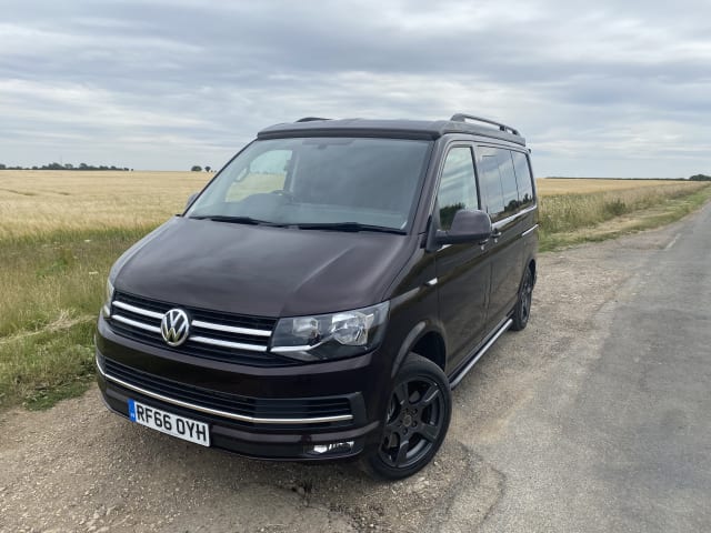 Camping-car VW SWB en croisière dans les Cotswolds