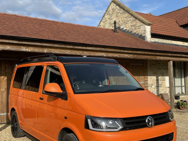 Tango – 4-persoons Volkswagen camper uit 2012