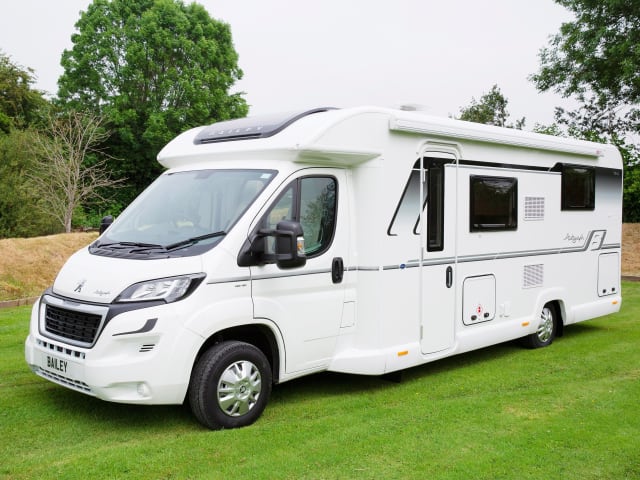 6 berth Bailey semi-integrated from 2017