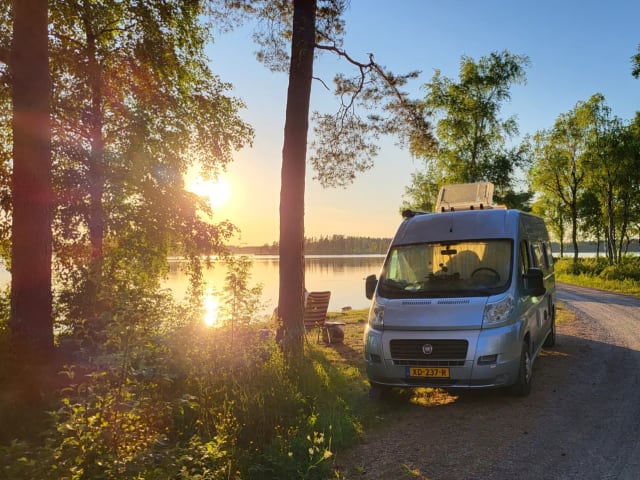 Blue Bird – Four-person EuraMobil Bus Camper