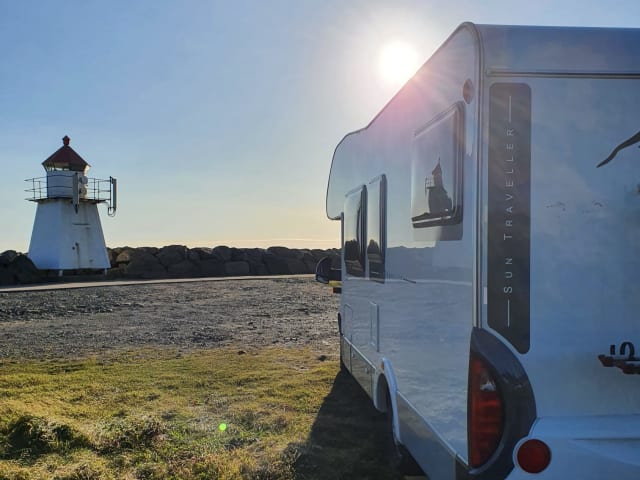 AdventurerXL – Large complete Knaus 4P camper