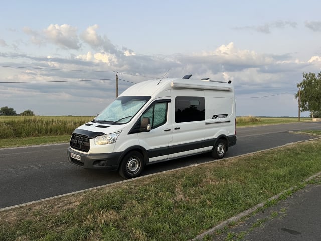 Gwendolyn – Camper Van for Scottish Adventures