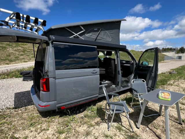 Luci – Moderner VW T6.1 California Beach mit Allrad