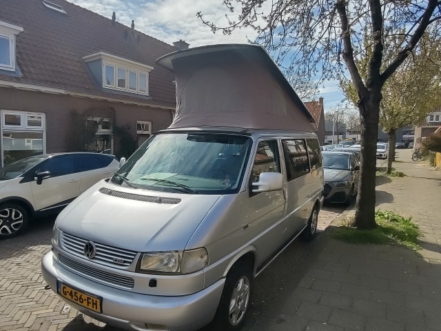 Fred – 4p VW California (4x4) uit 2001
