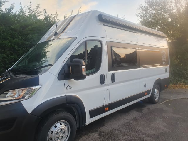 4 berth Citroën camper, insurance included in hire!