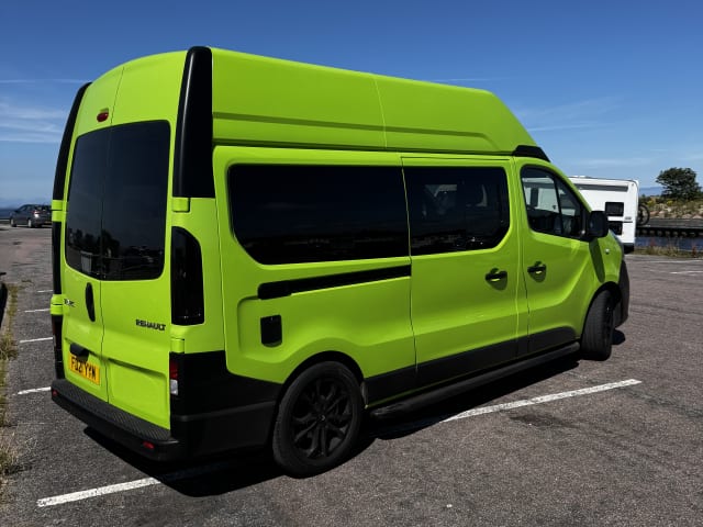 Shrek – Shrek - Il nostro splendido camper nuovo di zecca con 4 posti e 4 posti letto.