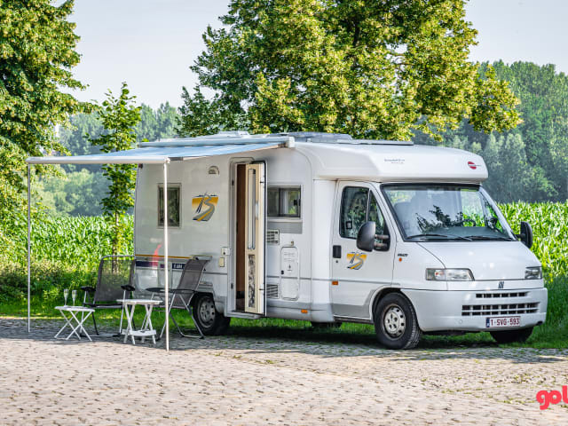 ALKO – Praktische ruime Camper Type Bürstner