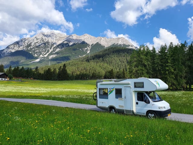 Camping-car alcôve atmosphérique, Fiat Ducato Knaus