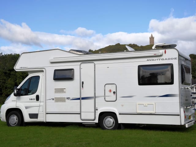 Comfortable 6 Berth Camper….ready for adventures! 